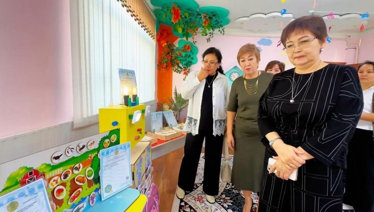 100 кіші бағдарламасы аясында «Жасыл ел, жасыл балабақша»жобасы бойынша «Табиғат сыйы» атты семинар – практикум ұйымдастырылып өтті.